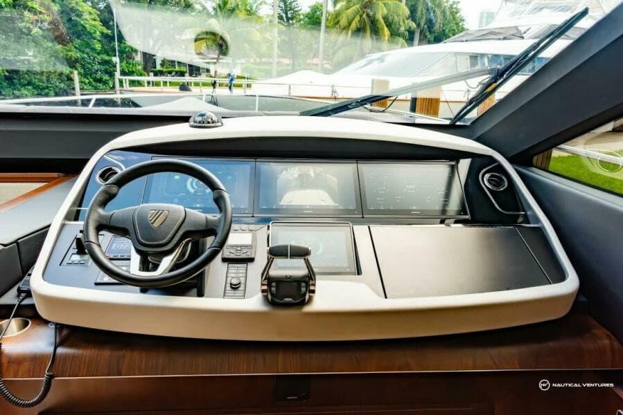 2023 Fairline Phantom 65
