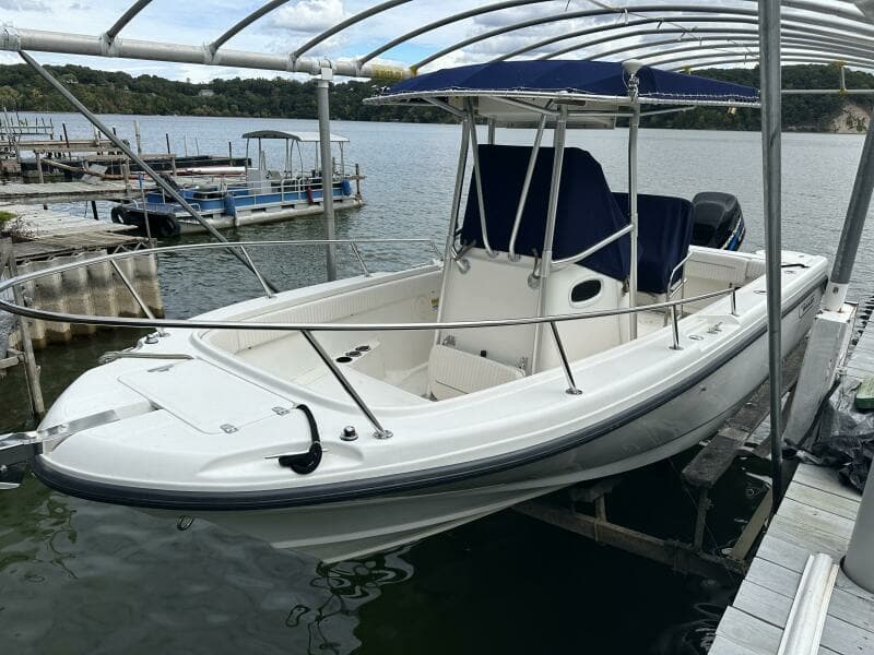 2000 Boston Whaler 