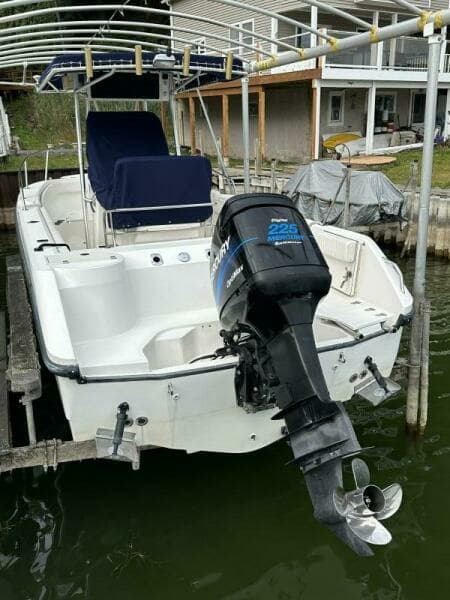 2000 Boston Whaler 
