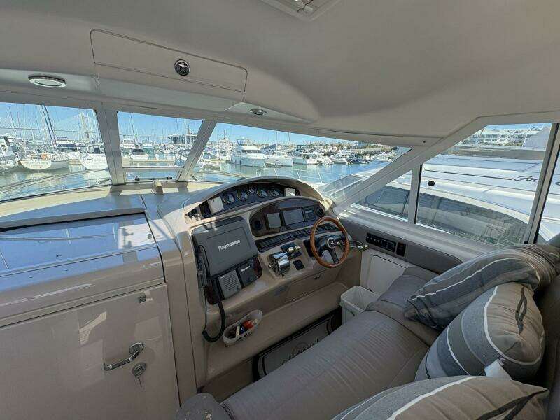 2002 Sea Ray 480 Motor Yacht