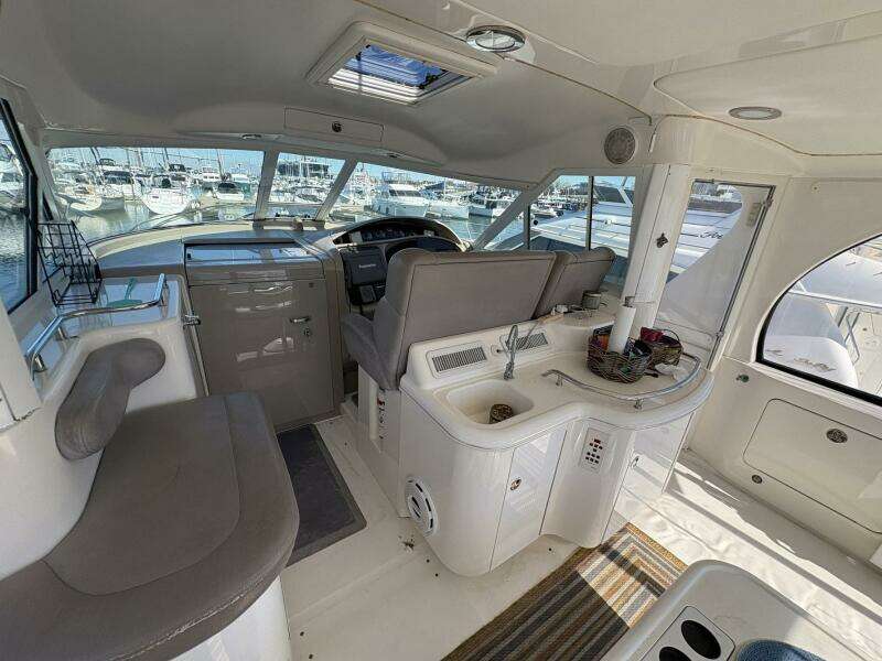 2002 Sea Ray 480 Motor Yacht