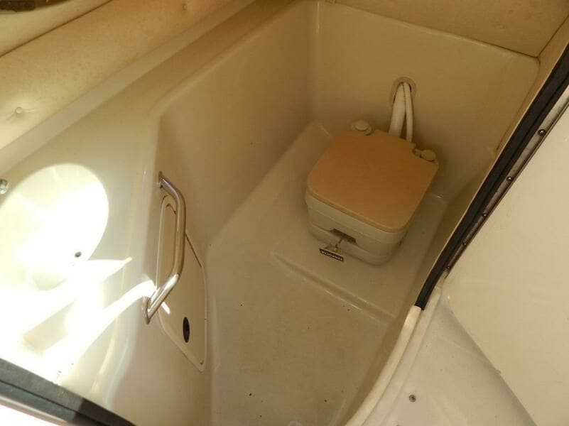 2004 Sea Ray 240 Sundeck