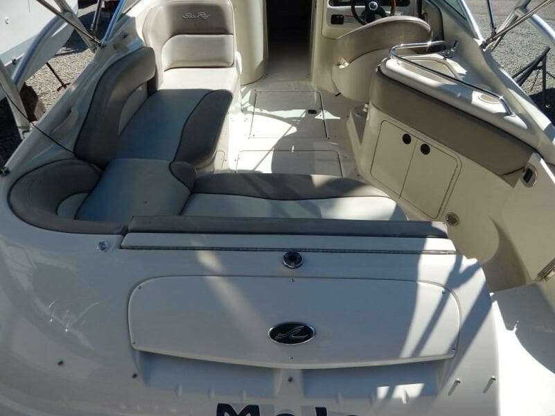 2004 Sea Ray 240 Sundeck