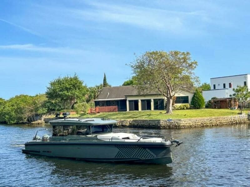 2024 Brabus Shadow 900XC