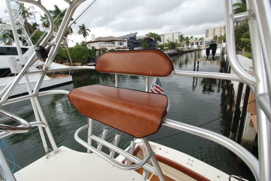 Albemarle 32 Express Tower