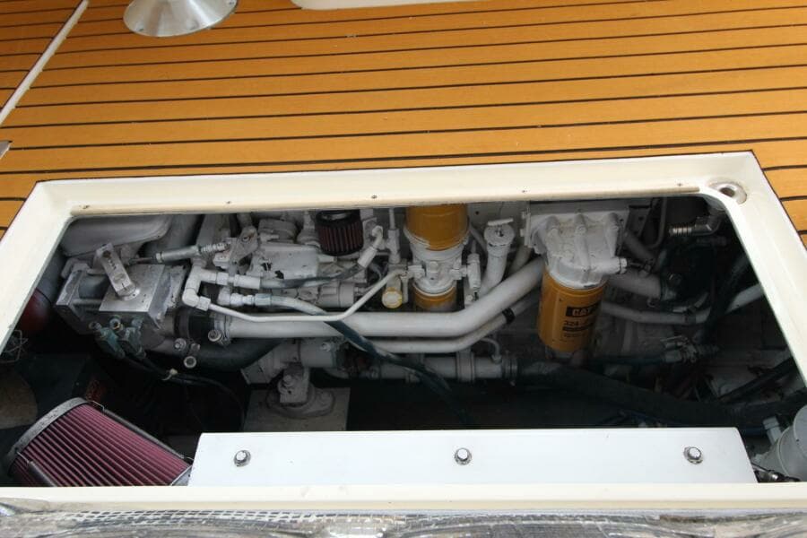 Albemarle 32 Engine Room