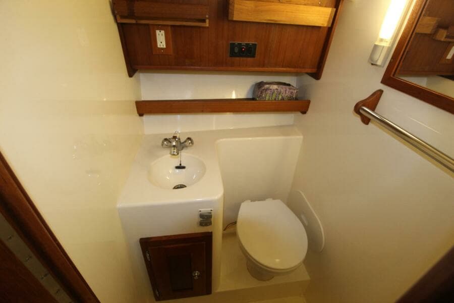 Albemarle 32 Express Head