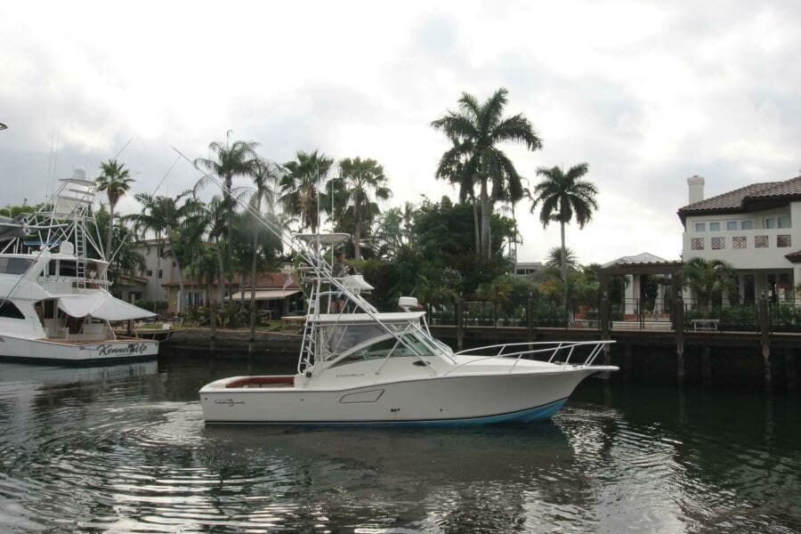 Albemarle 32 Express Profile