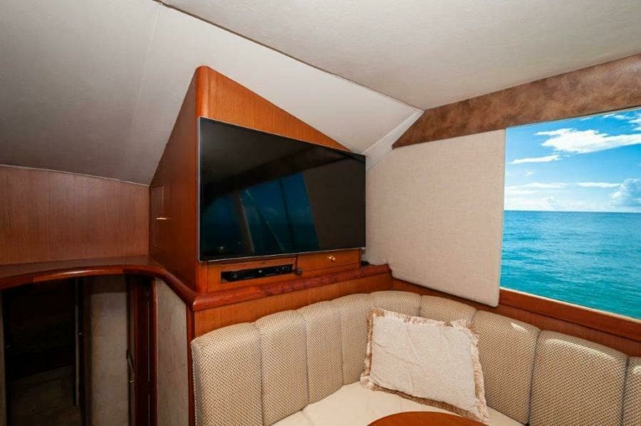 1998 Ocean Yachts 48 Super Sport Salon 4