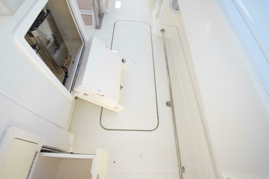 2012 42 Hydra-Sports SF - A Salt Weapon - Cockpit