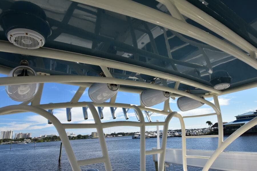 2012 42 Hydra-Sports SF - A Salt Weapon - Speakers