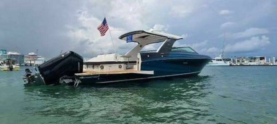 2021 Sea Ray 400 SLX OB