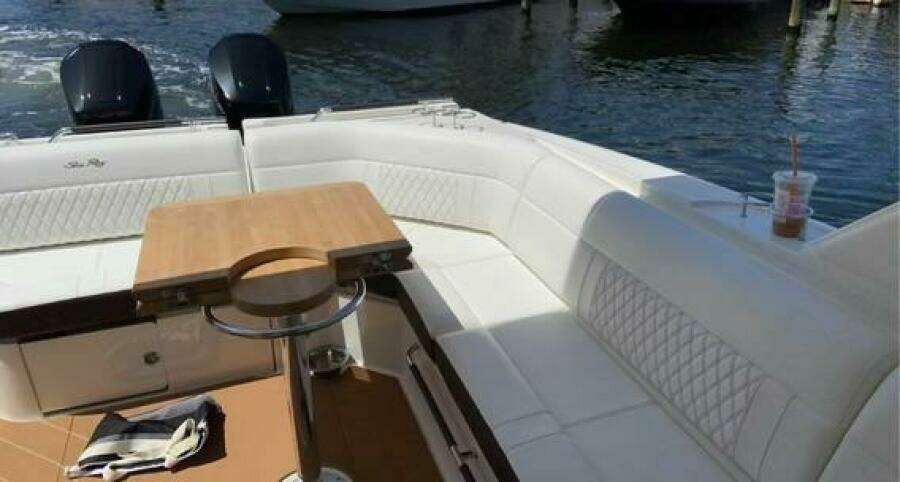 2021 Sea Ray 400 SLX OB