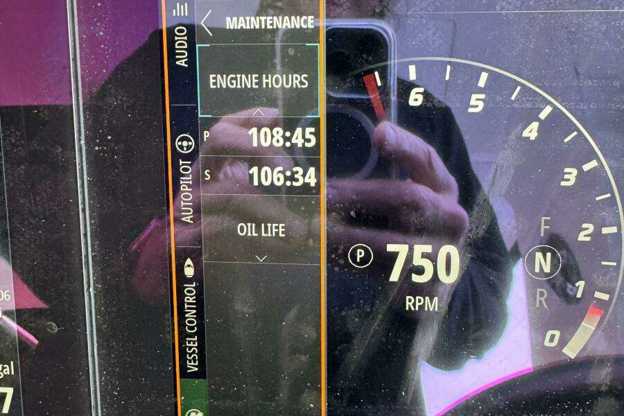 2021 Sea Ray 400 SLX OB