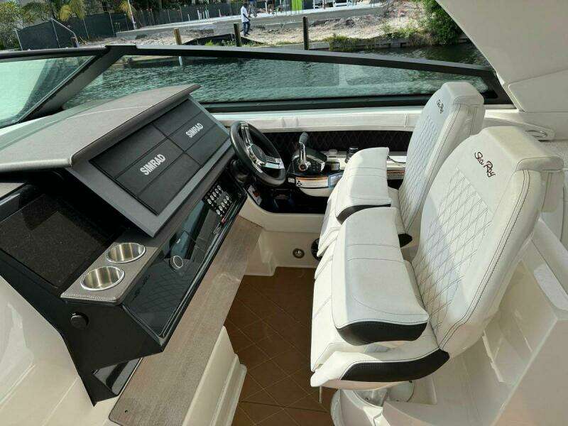 2021 Sea Ray 400 SLX OB