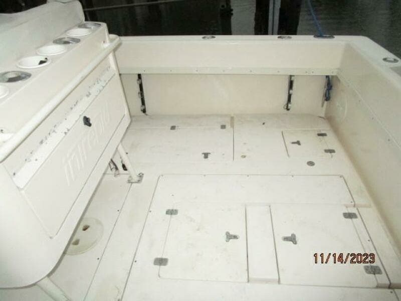 34' Intrepid cockpit starboard