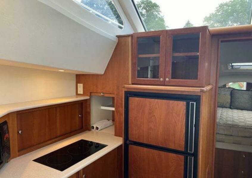 2002 Silverton 330 Sport Bridge