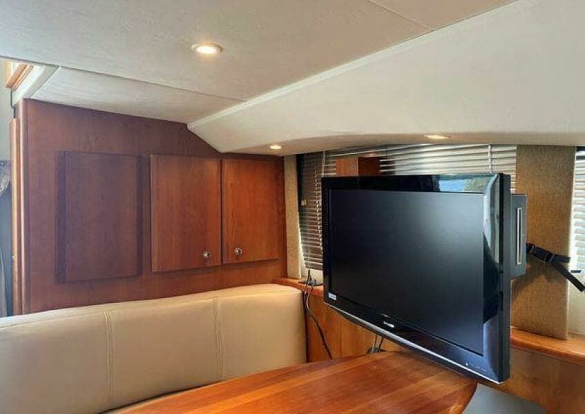 2002 Silverton 330 Sport Bridge