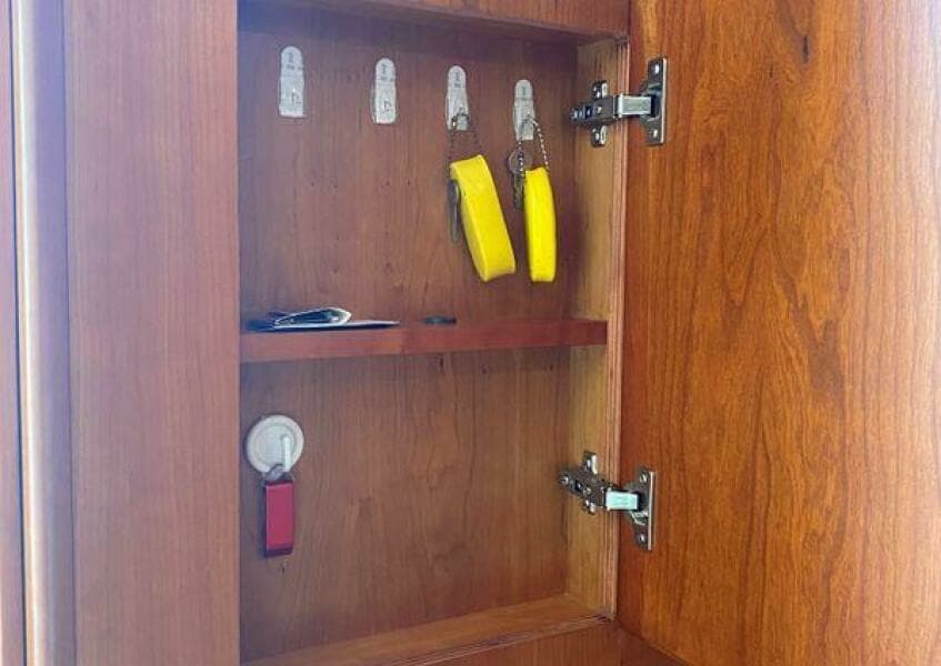 2002 Silverton 330 Sport Bridge