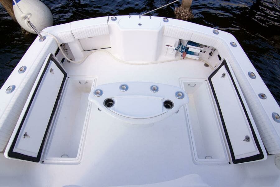 Out Island 38 Express-Cockpit