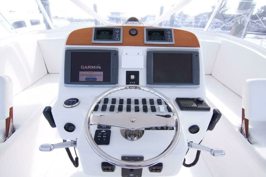 Out Island 38 Express-Helm