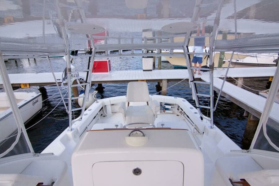 Out Island 38 Express-Helm