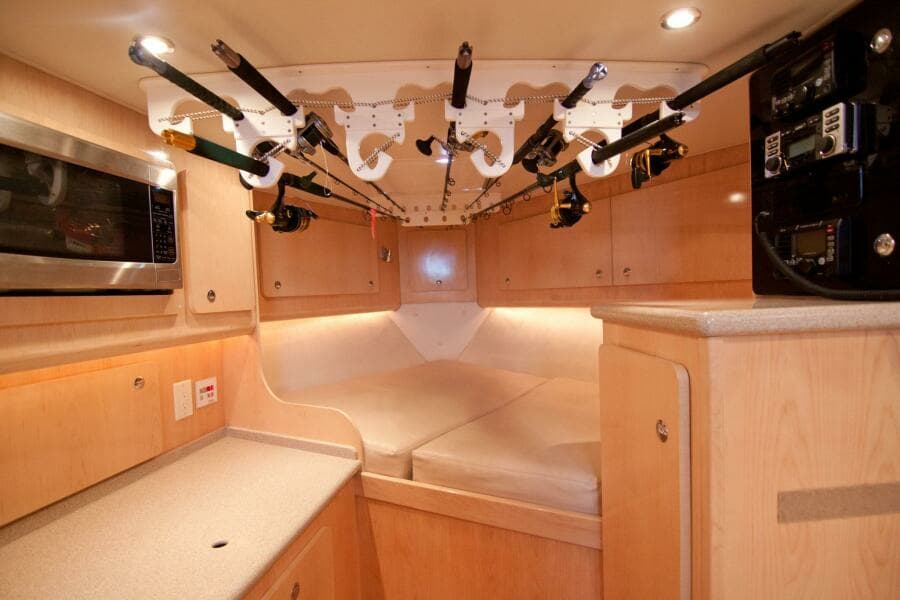 Out Island 38 Express-Cabin