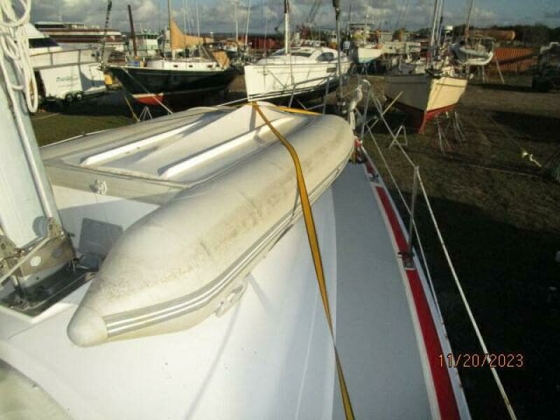 41' Hunter foredeck