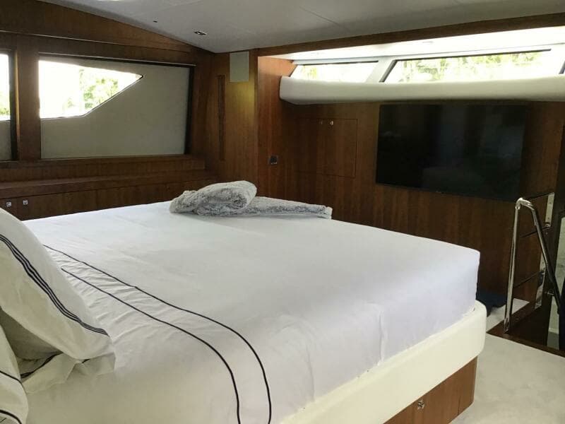 2011 Sunseeker 34M
