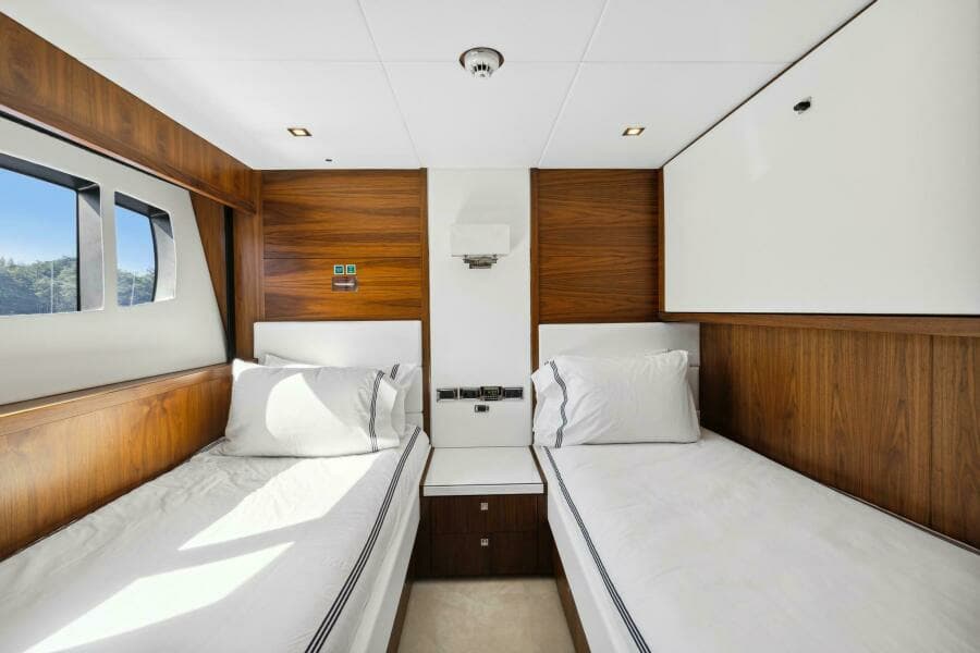 2011 Sunseeker 34M