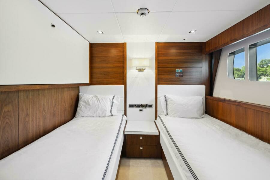 2011 Sunseeker 34M