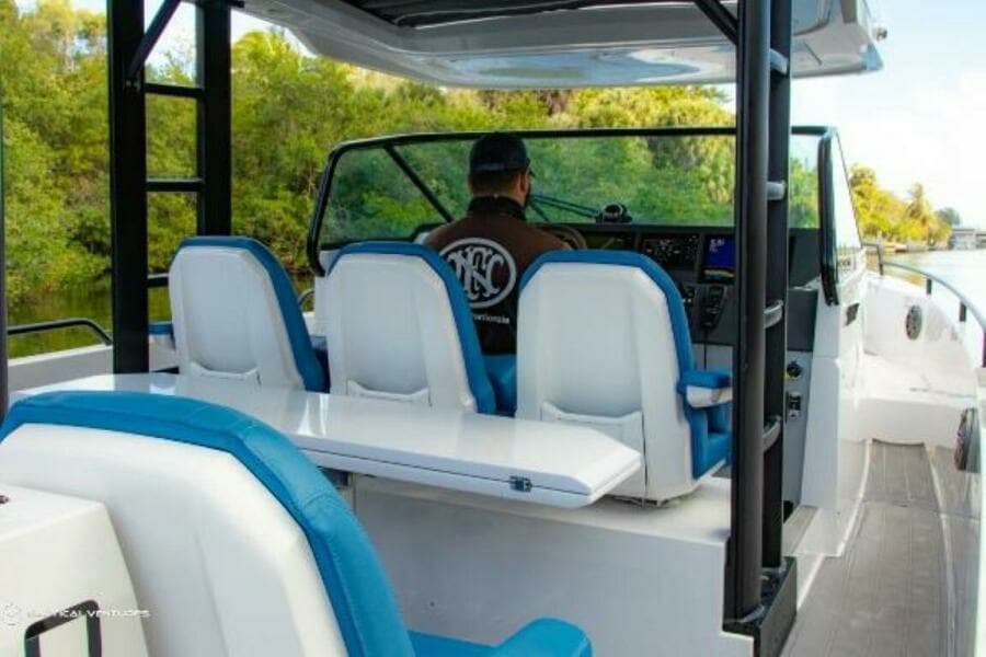 2019 Axopar 37 Sun Top