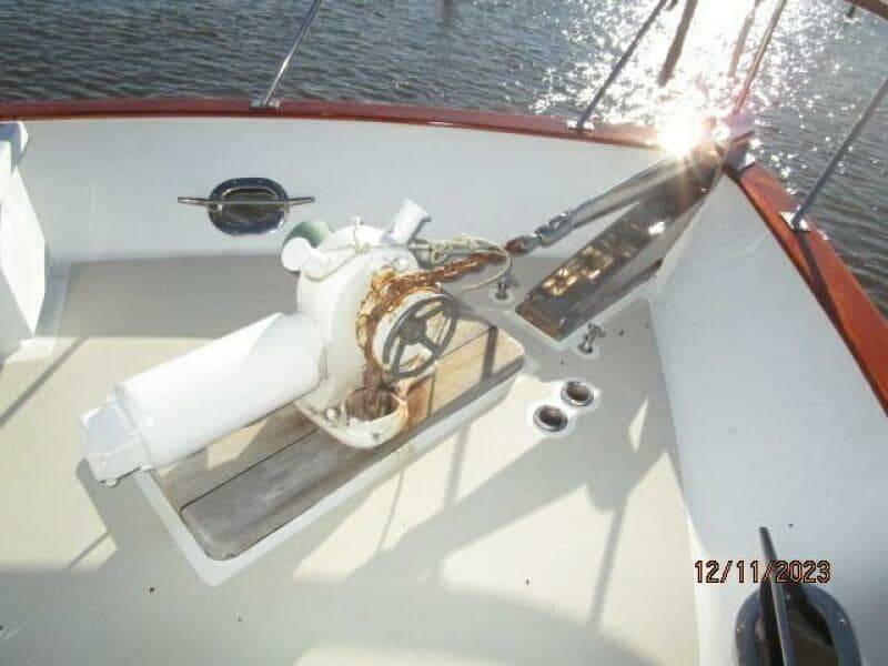 72' DeFever anchor windlass