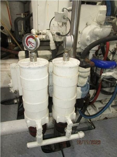 72' DeFever port Racor fuel filters