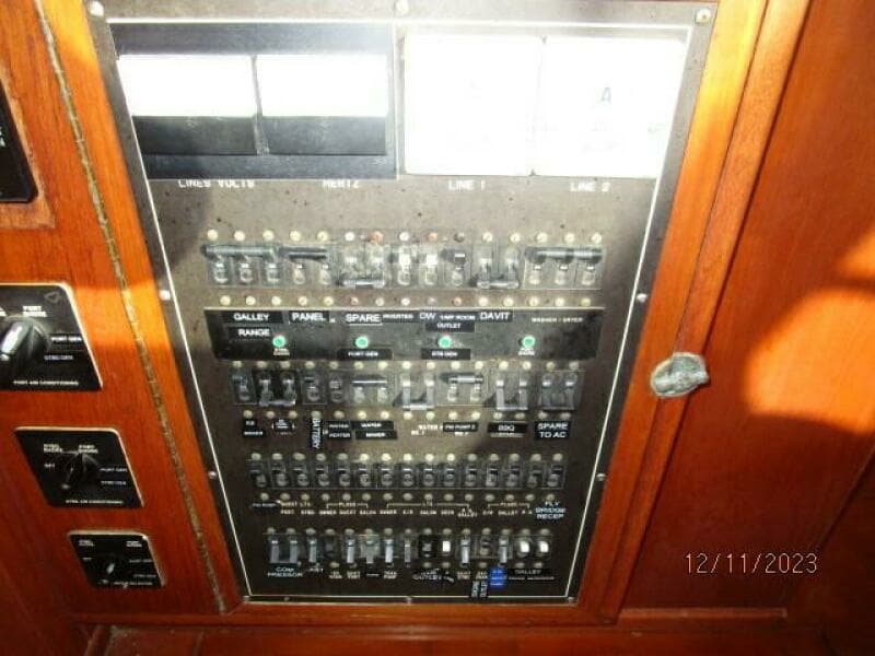72' DeFever electrical panel2