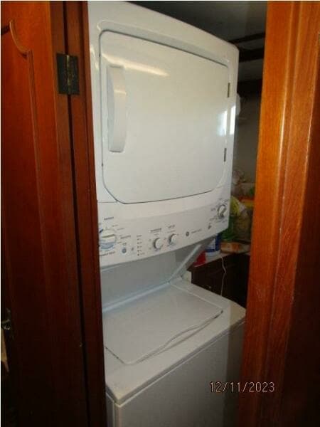 72' DeFever washer-dryer