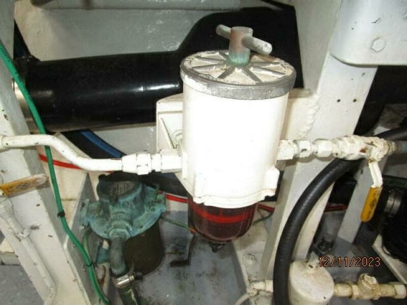72' DeFever starboard generator Racor fuel filter