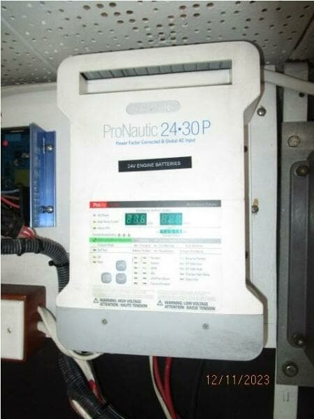 72' DeFever battery charger1