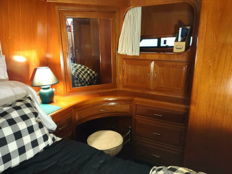 1989 Ocean Alexander 