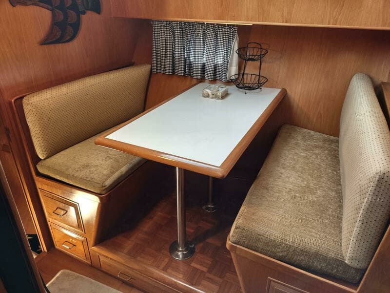 1989 Ocean Alexander 