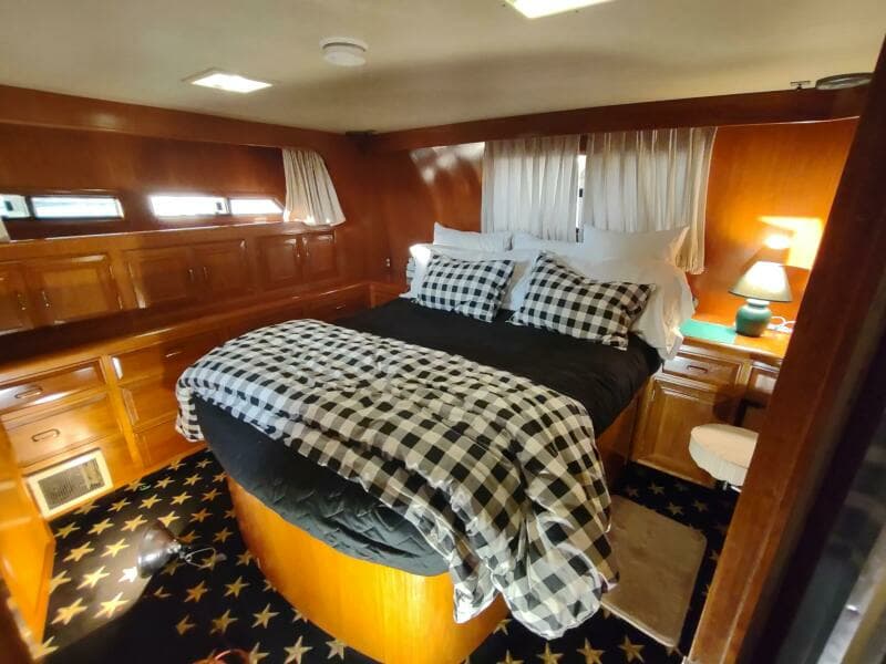 1989 Ocean Alexander 