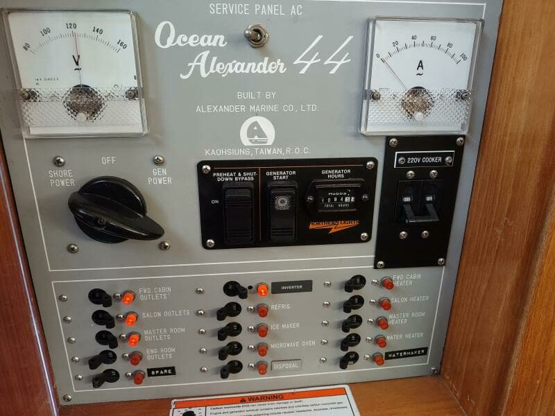 1989 Ocean Alexander 