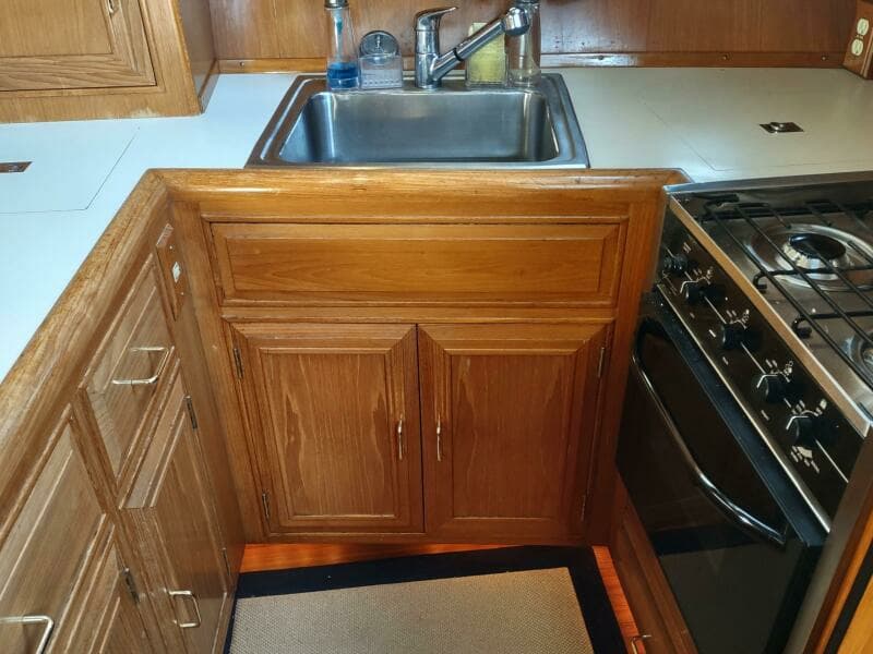 1989 Ocean Alexander 