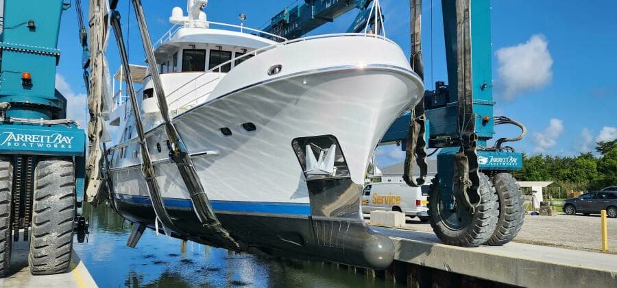 2006 Farmont 70 Expedition Yacht