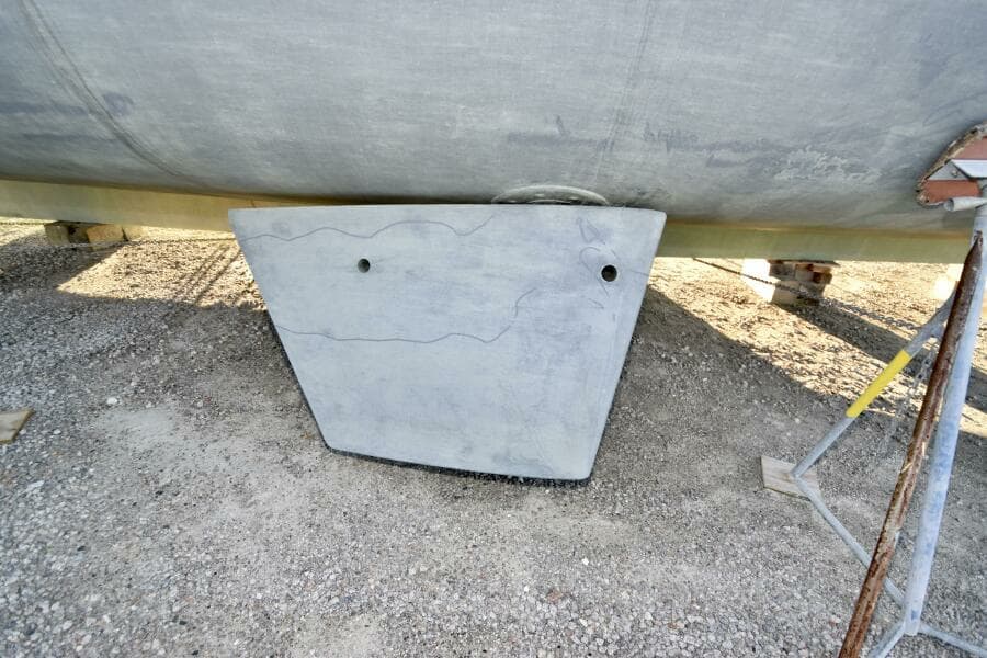 2006 Farmont 70 Expedition Yacht