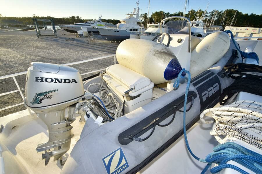 2006 Farmont 70 Expedition Yacht