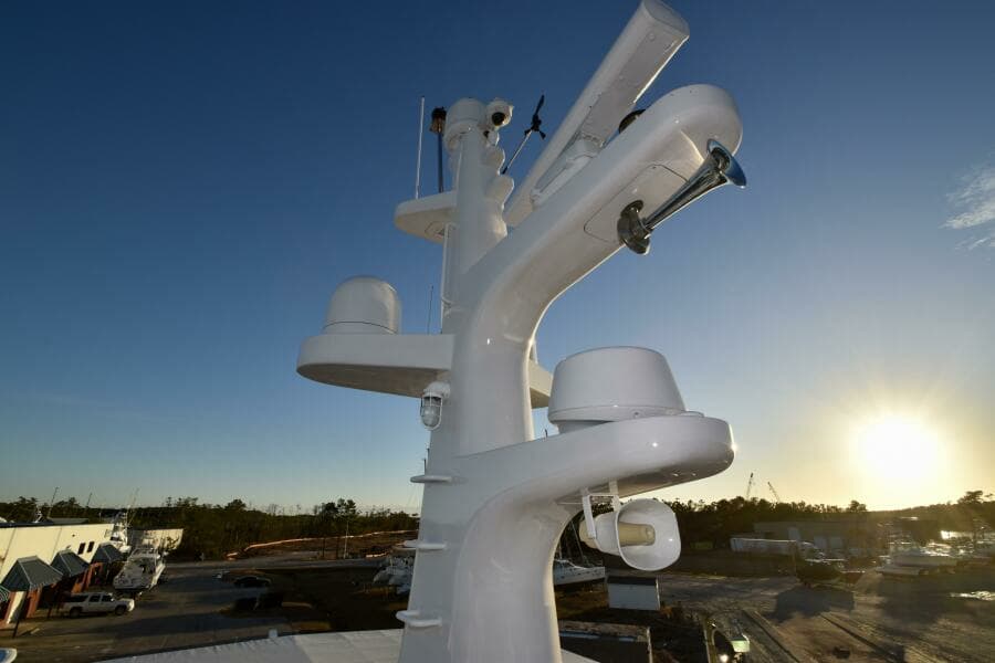 2006 Farmont 70 Expedition Yacht