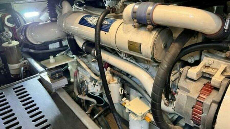 2001 Luhrs Convertible