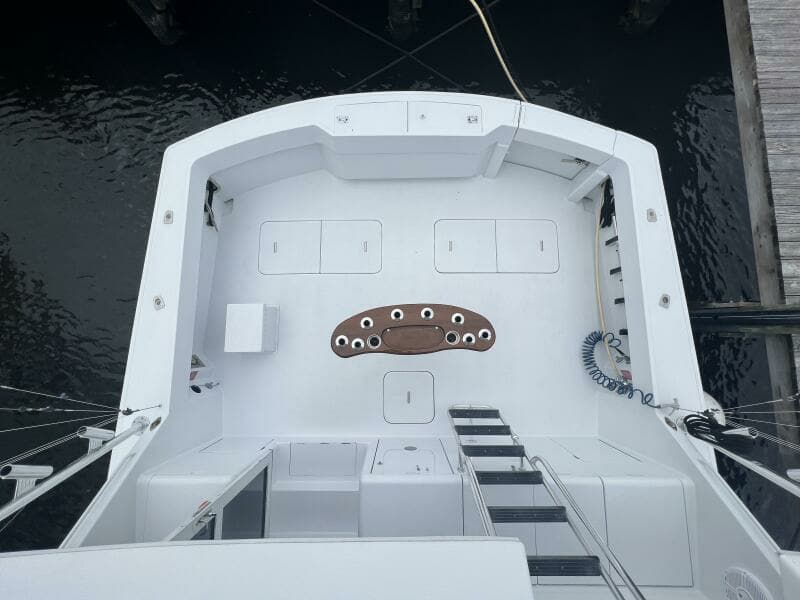 Hatteras SF Down Time - Cockpit