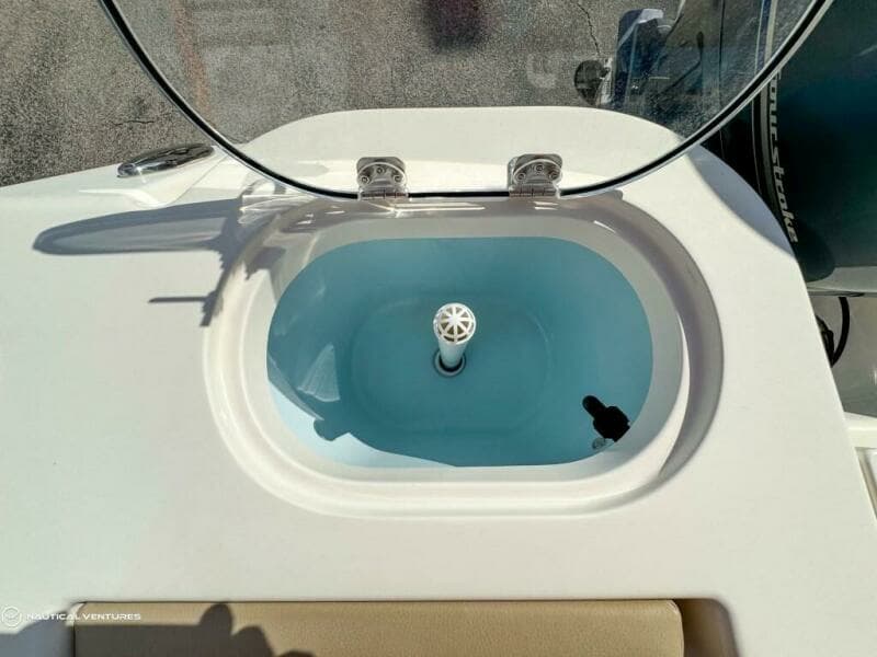 2019 Sailfish 220 CC